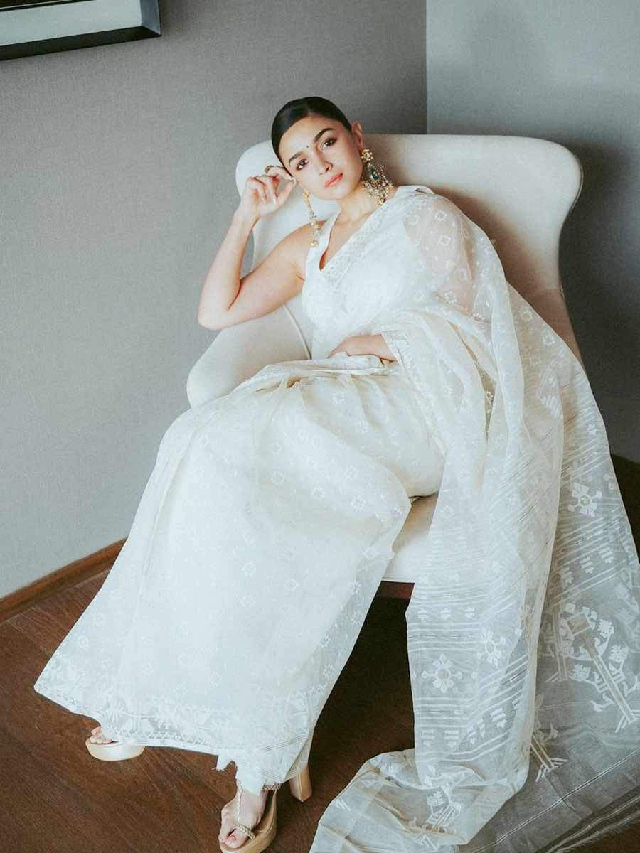 Your Celebrity Guide To Styling Whites: Sara Ali Khan To Alia Bhatt,  TakeTips On How To Style White Outfits