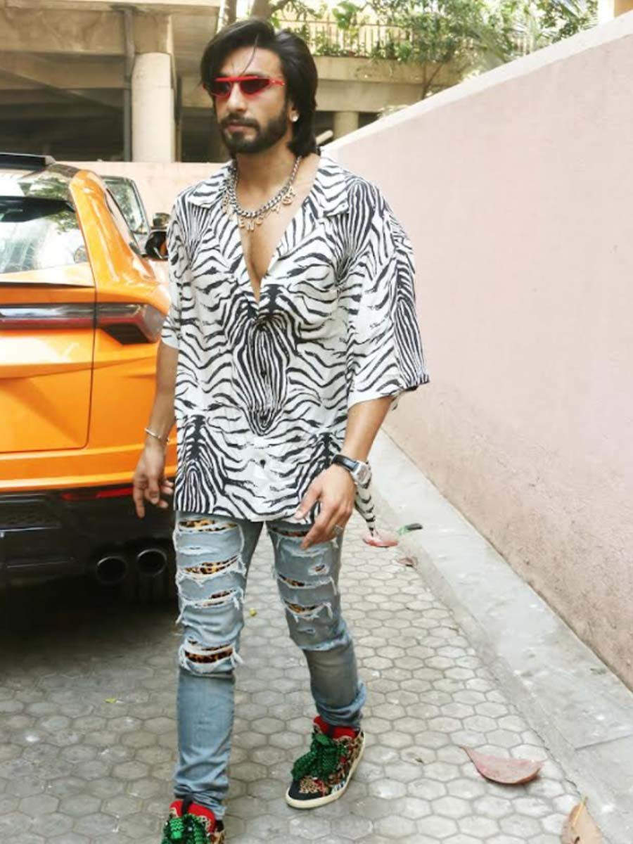 5 Crazy Things Only Ranveer Singh Can Do - Cosmopolitan India