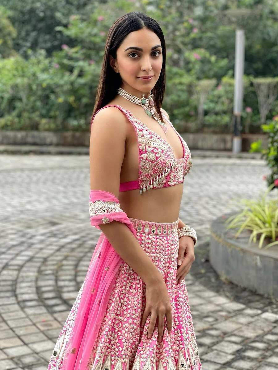 Kiara Advani in Raani Pink Ethnic Wear.