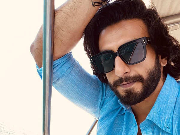 Ever charming Ranveer Singh's latest IG post reminds BFF Arjun Kapoor of their Gunday days