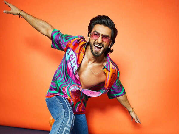 Ranveer Singh has a heart laugh on wife Deepika Padukone for her