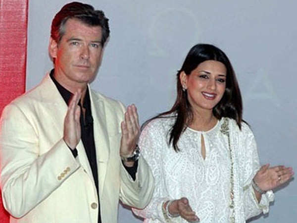 Sonali Bendre repeats an outfit she wore 16 years ago to an event with Pierce Brosnan