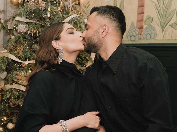 Sonam Kapoor and Anand Ahuja share this Instagram post on their fifth wedding anniversary