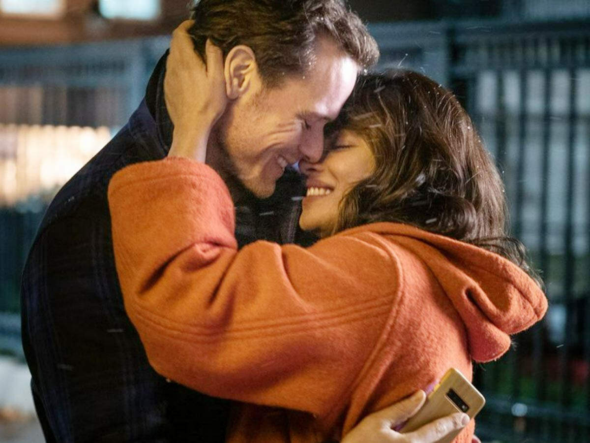 Priyanka Chopra Shares New Stills From Love Again With Sam Heughan And Celine Dion Showbizztoday