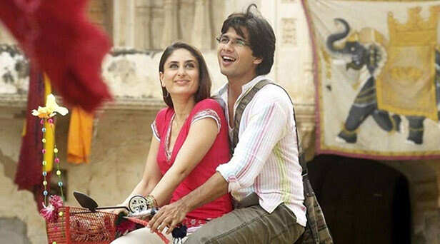 Romantic Movie - Jab We Met