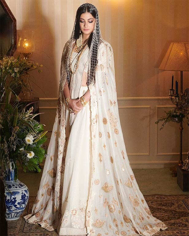 From Kiara Advani's Wedding To Alanna Panday's, These 5 Fashion Designers  Are A Favourite Of Bollywood Brides This Season