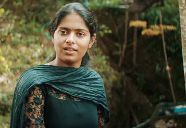 Filmfare Awards South 2022 Kannada Best Debut Female Winner - Anagha Narayanan (Thinkalazhcha Nishchayam)