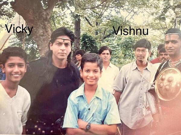 Childhood Pictures of Vicky Kaushal with Shah Rukh Khan are Trending ...