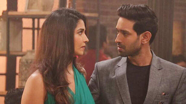 Harleen Sethi and Vikrant Massey.