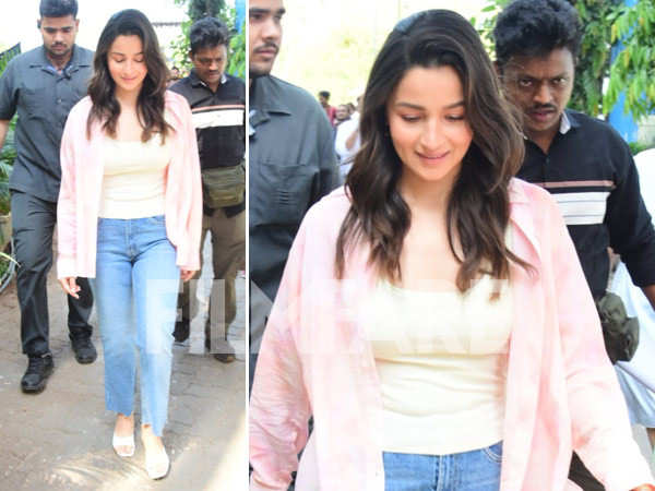 Alia Bhatt looks radiant as she gets clicked out and about in the city; see pics