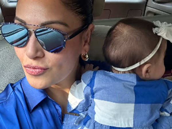 Mama and daughter, says Bipasha Basu as she shares a new picture with her daughter