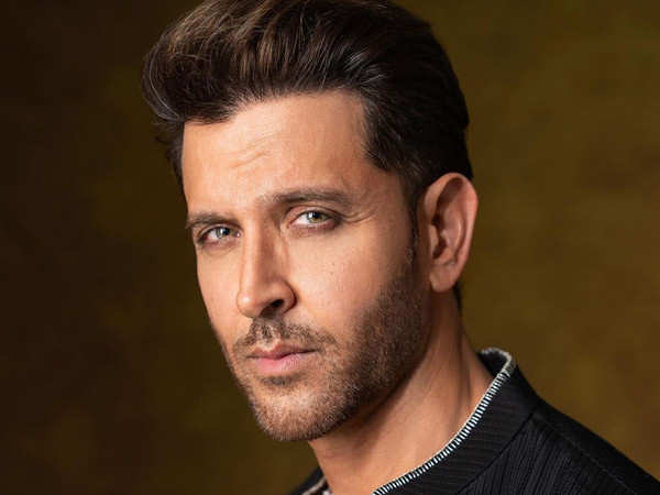Hrithik Roshan undergoes simulation training to portray the role of a Fighter jet pilot in his next