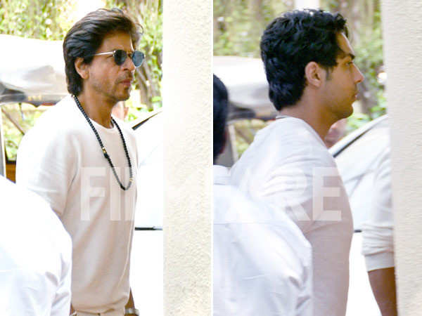 Shah Rukh Khan and Aryan Khan seen at Pamela Chopra’s last rites