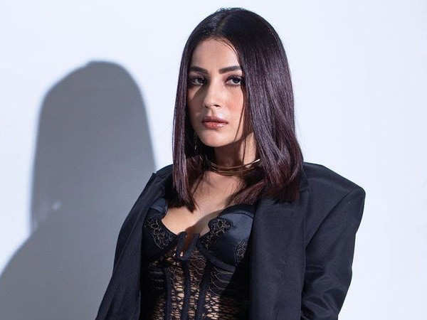 Shehnaaz Gill stuns in a black blazer look for the trailer launch of Kisi Ka Bhai Kisi Ki Jaan