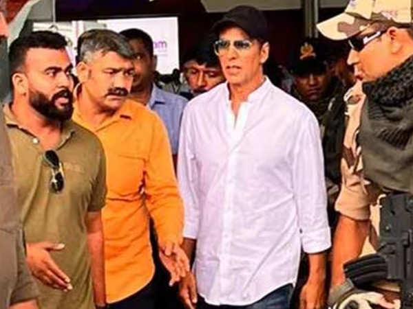 Latest updates on Akshay Kumar beginning his shoot for Sky Force in Sitapur