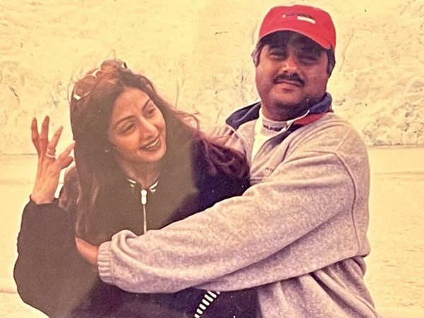 Boney Kapoor shares a loving throwback picture with Sridevi on her birth anniversary