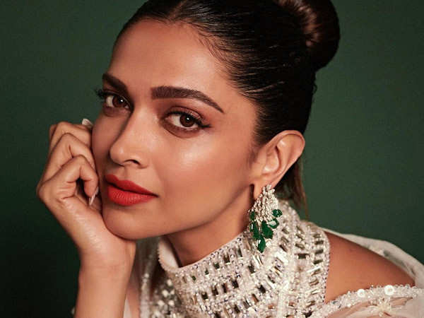 Watch: Deepika Padukone stops the paparazzi as they enter the backstage area of a fashion show