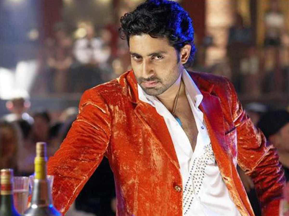 Abhishek Bachchan Costumes in Kabhi Alvida Naa Kehna