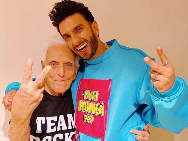 Heart Throb song: Ranveer Singh dances to his fullest alongside