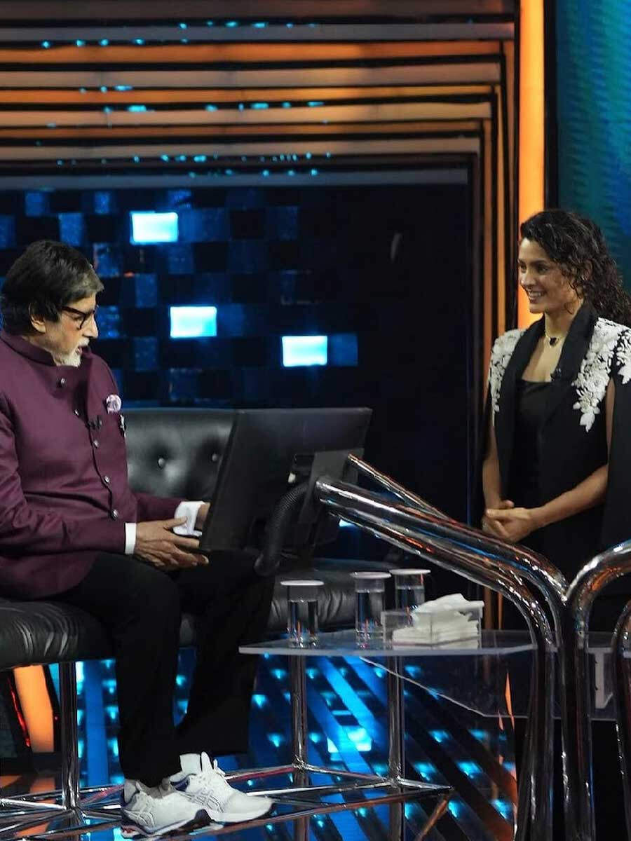 Saiyami Kher Amitabh Bachchan Ghoomer