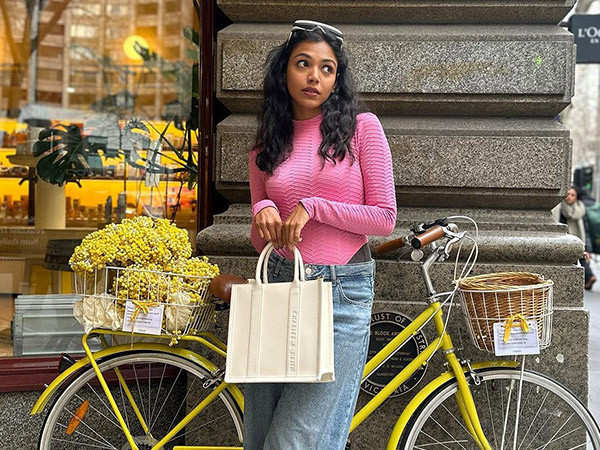 Shriya Pilgaonkar's Melbourne diaries was about cake, art and walks; see pics