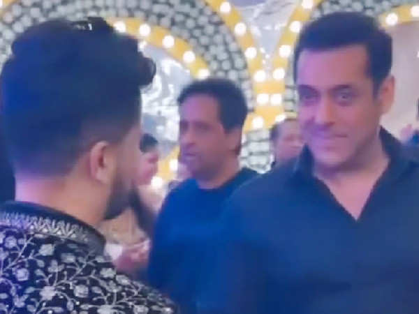Salman Khan hugs choreographer Mudassar Khan as he attends his wedding ...