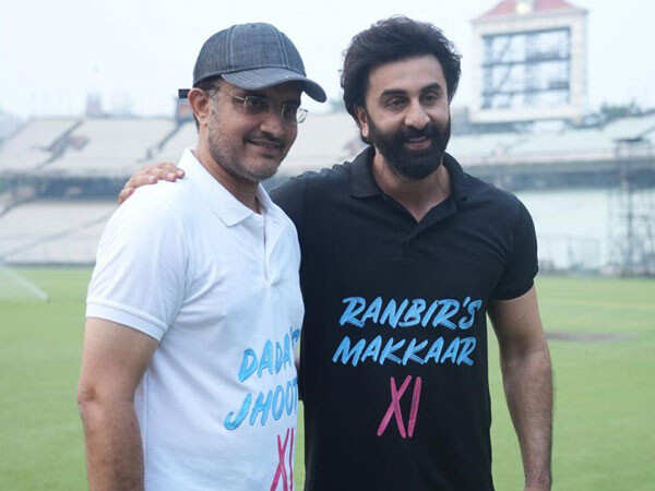 Ranbir Kapoor gets clicked playing cricket with Sourav Ganguly