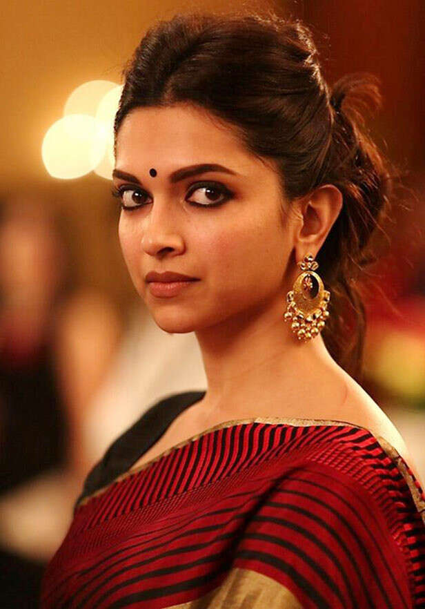 Deepika Padukone - Piku (2015)