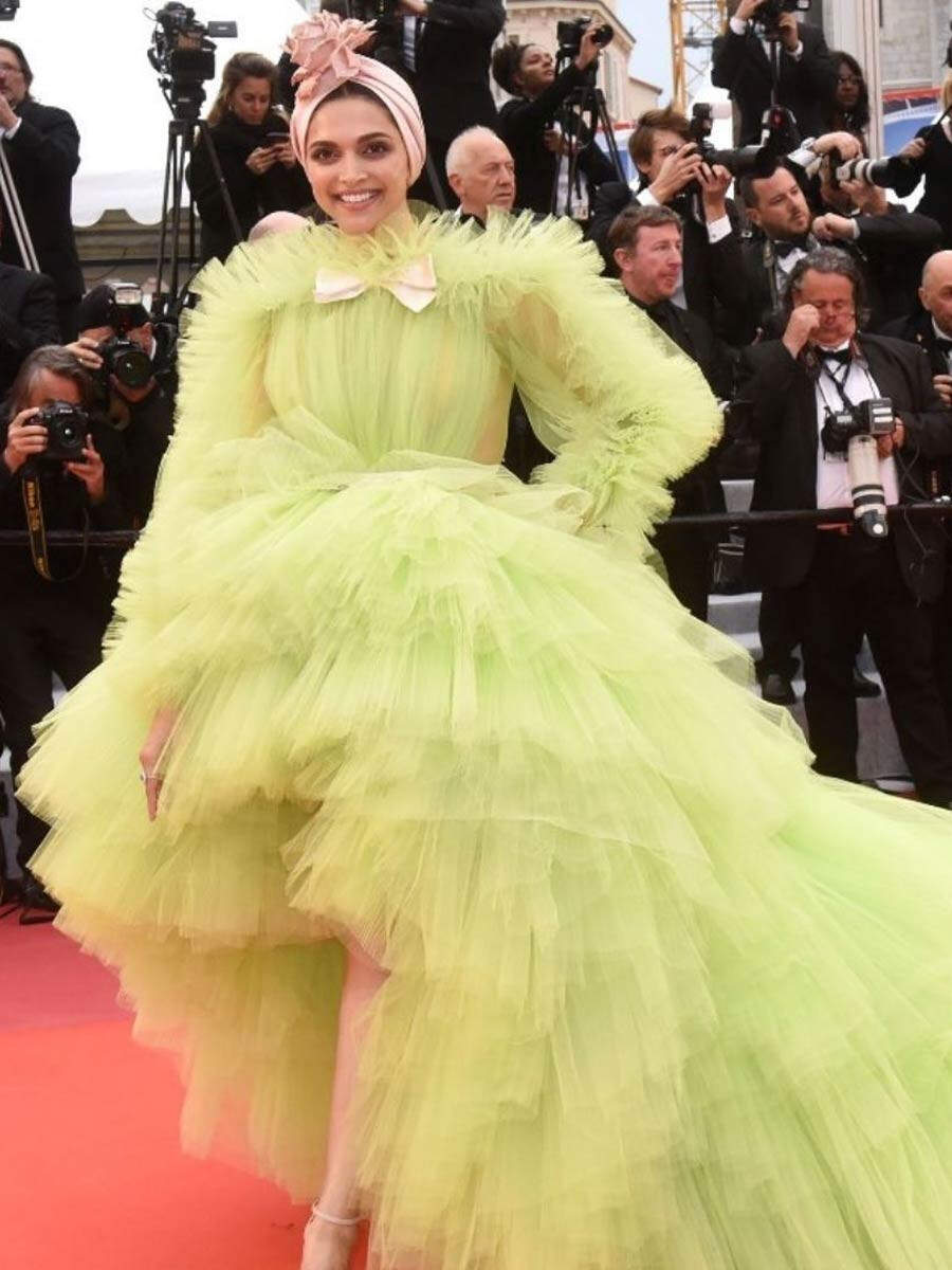 Deepika Padukone Is The Stylish Cannes 2022 Red Carpet Siren In A