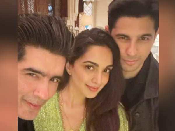 Kiara Advani shares a picture with her favourite Malhotras; check here