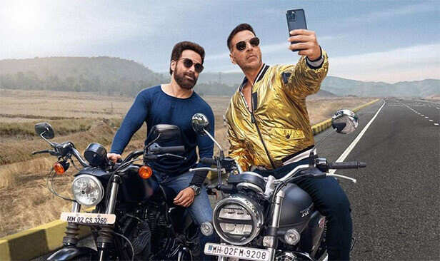 Selfiee Akshay Kumar and Emraan Hashmi