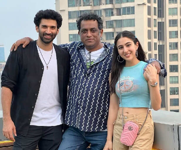 Metro In Dino Aditya Roy Kapur Sara Ali Khan 