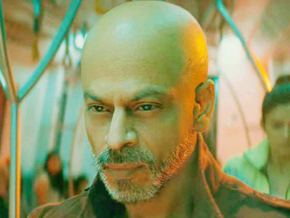 Hair secret to Dunki updates, SRK fields fan queries at 'AskSRK' session