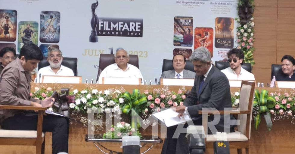 69th Filmfare Awards 2024 With Gujarat Tourism Tiger Shroff Attends