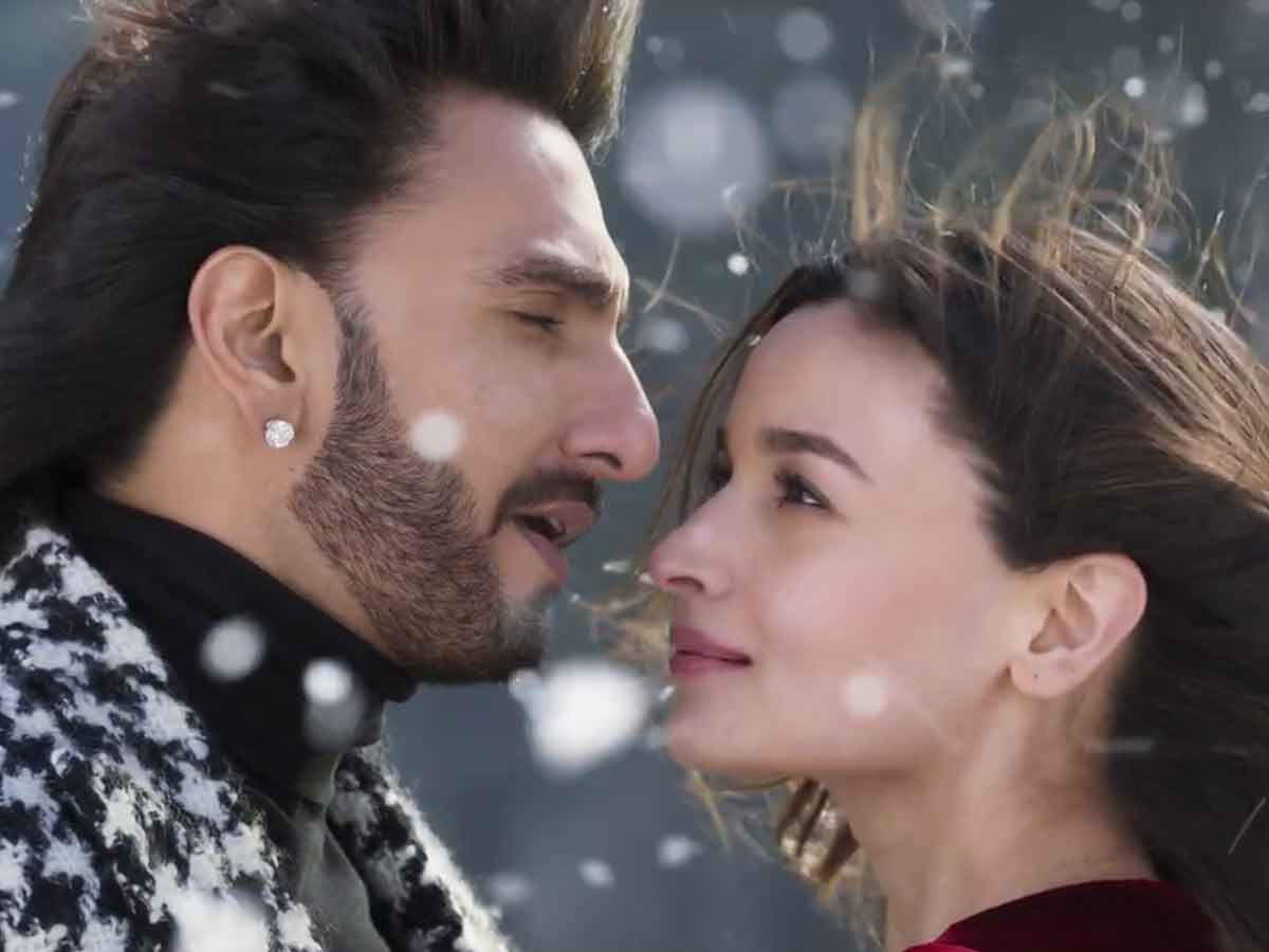 This Is Ranveer Singh S Hilarious Model Of Tum Kya Mile After Alia Bhatt Posted A Video Not Too