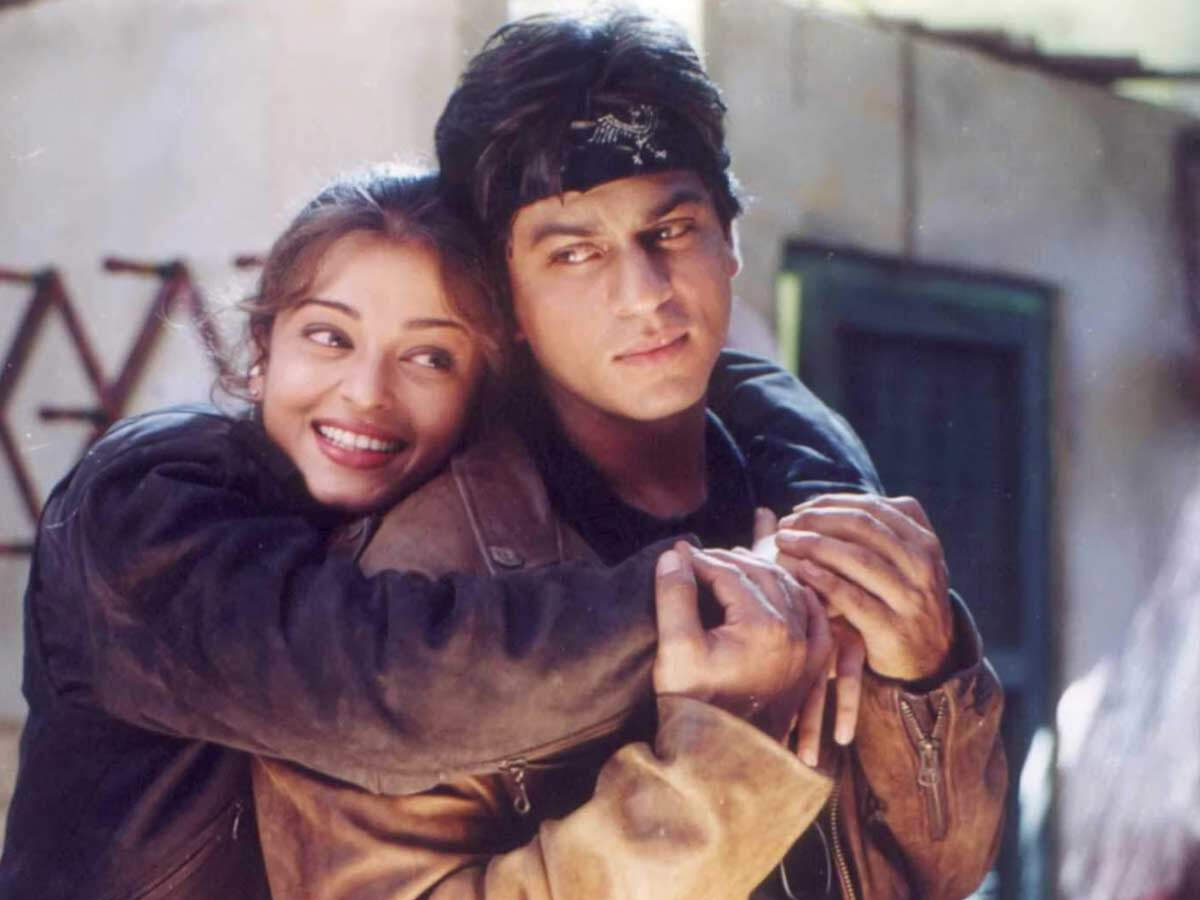 Shah Rukh Khan and Aishwarya Rai in Josh