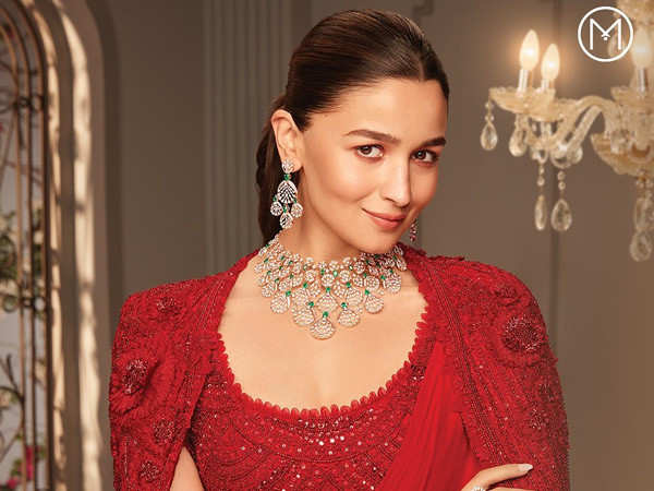 Buy Malabar Gold Necklace Set NSNK1500914 for Women Online | Malabar Gold &  Diamonds