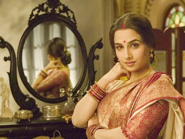 18 years of Parineeta: 18 Captivating stills from Saif Ali Khan, Vidya Balan and Sanjay Dutt starrer