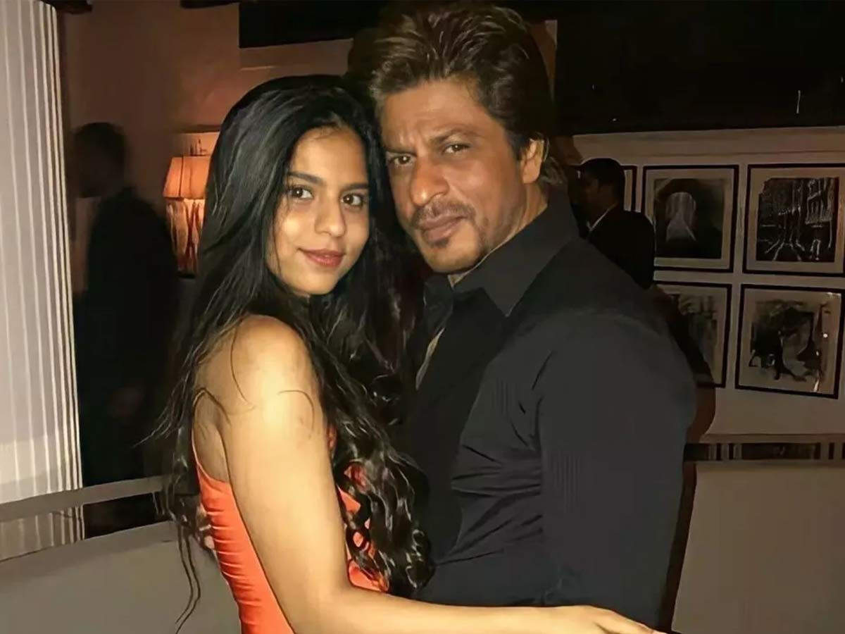 Shah Rukh Khan To Collaborate With Suhana Khan For Her Theatrical Debut ...