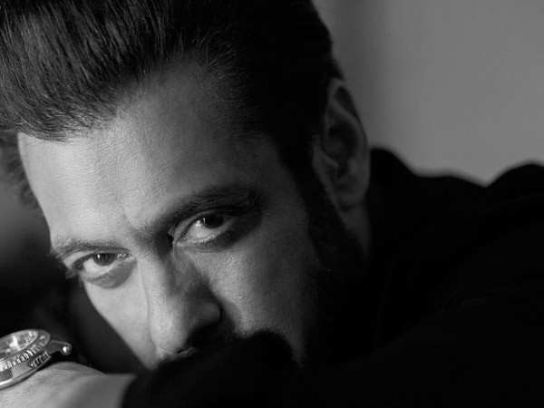 Salman Khan shares impressive monochrome shots, see pics