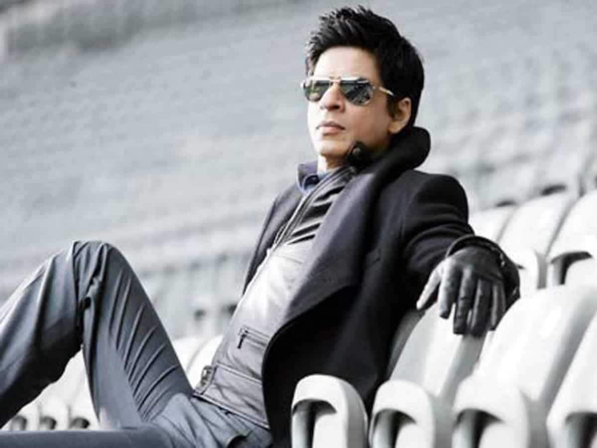 Download Shah Rukh Khan Don Character Look Wallpaper | Wallpapers.com