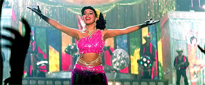 Madhuri Dixit Birthday Ek Do Teen 