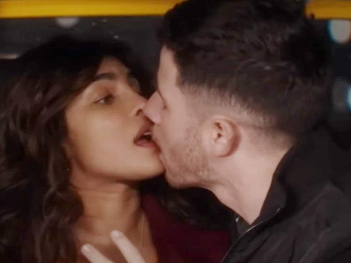 1200px x 900px - Priyanka Chopra Jonas talks about doing intimate scenes with husband Nick  Jonas in Love Again | Filmfare.com