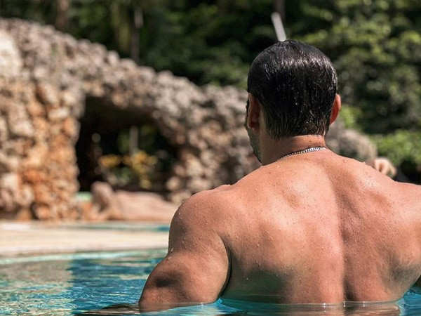 Salman Khan shows off his impressive physique in new Instagram post