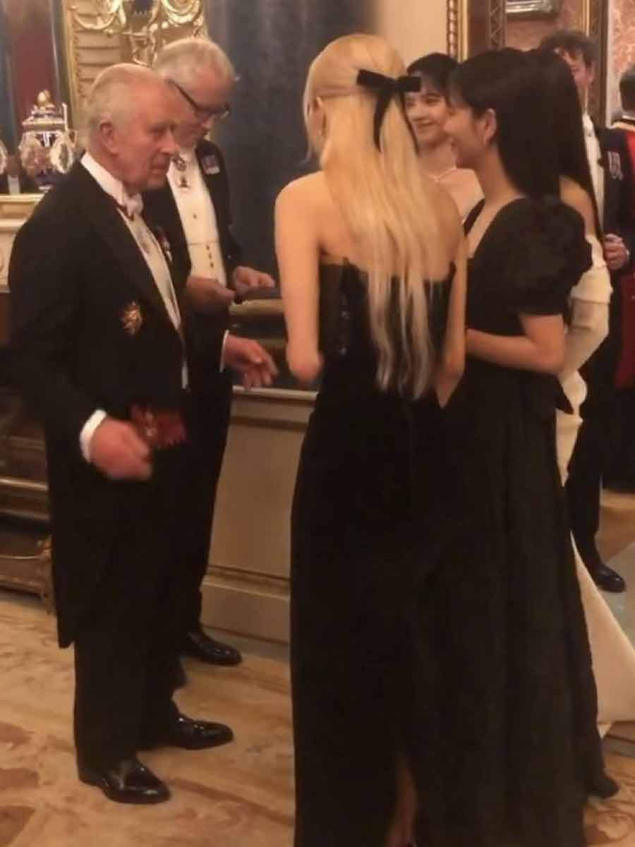 Blackpink Members Meet King Charles Iii At The Buckingham Palace 2596