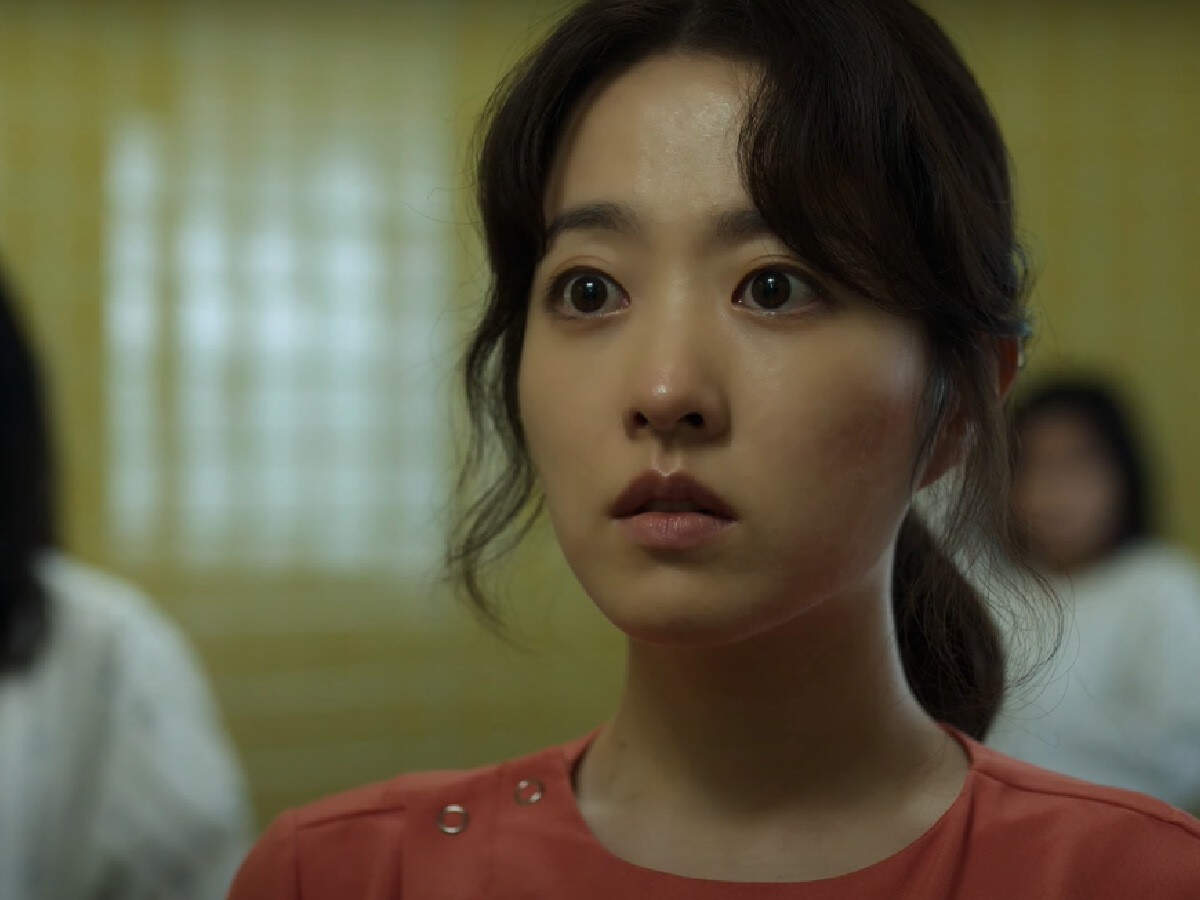 Daily Dose of Sunshine teaser sees Park Bo-young as a nurse at a ...