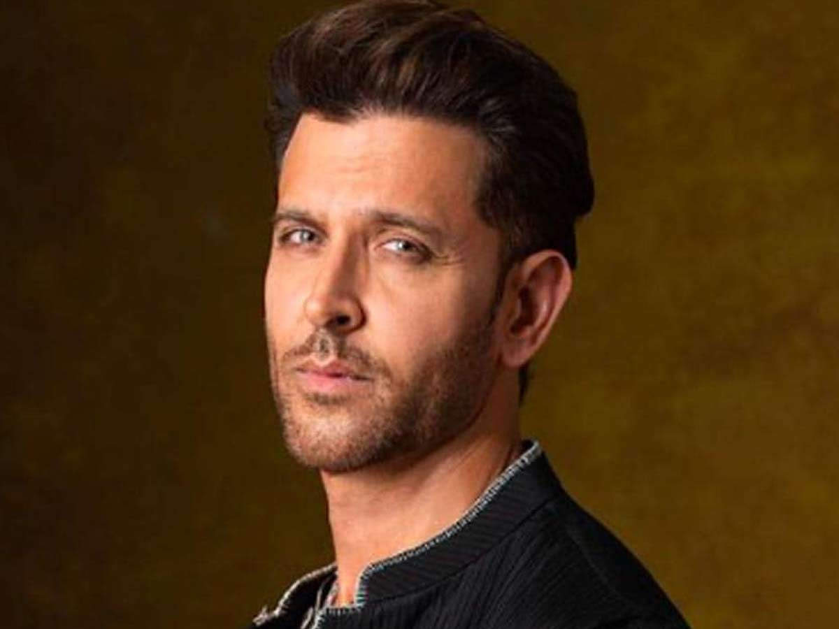 Hrithik roshan 10.4.18 | Hrithik roshan, Hrithik roshan hairstyle, Indian  bollywood actors
