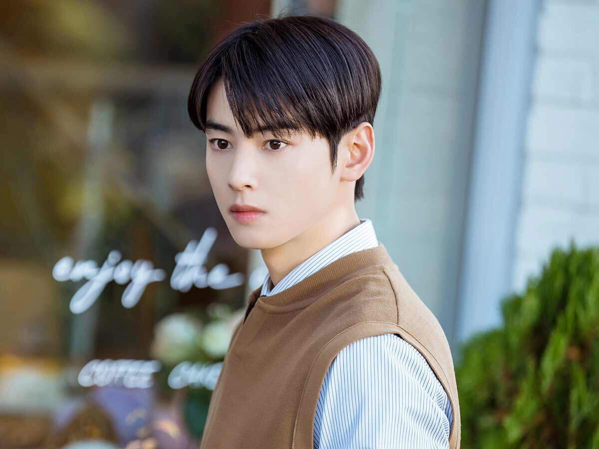 ASTRO's Cha Eun Woo Is A Handsome Teacher Struggling With Trauma In New  Fantasy Romance Drama