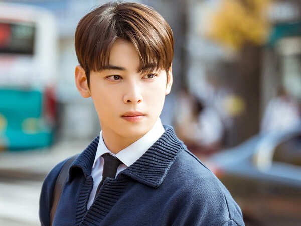 Cha Eun-woo, the new girl in his life 