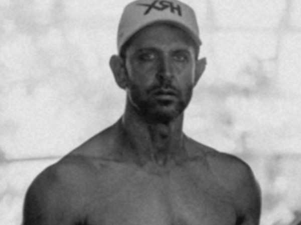 Hrithik Roshan shows off his toned abs in new shirtless pic: “Can’t see the finish line”